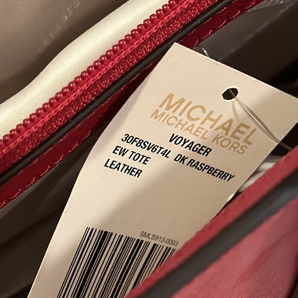 AUTHENTIC Michael Kors Voyager Tote Bag in Dark Raspberry, NWT - Picture 10 of 16